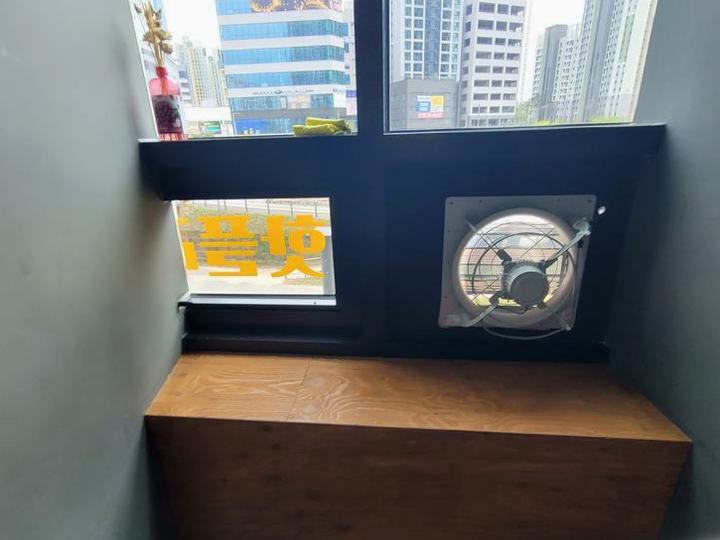 성남 사무실 창가 환풍기 교체 완료 현장